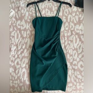 Selling this cute dress